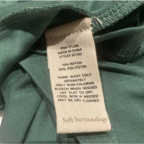 Soft Surroundings Fairfax Size M Scoop Neck Tunic Top Green Loose Fit Pockets - Picture 10 of 11